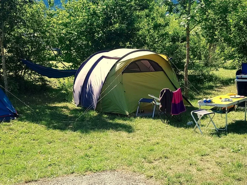 Emplacement Confort - Électricité 10A + Voiture + Tente Ou Caravane Ou Camping-Car
