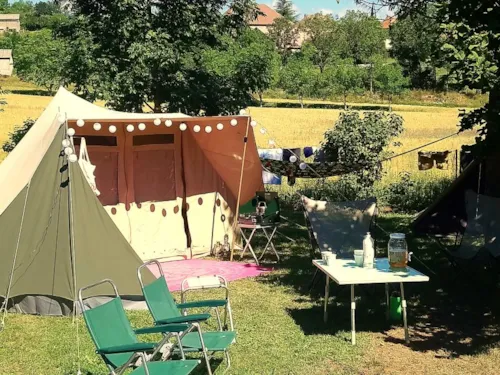 Kampeerplaats(en) - Comfort Space - 10A Elektriciteit + Auto + Tent Of Caravan Of Camper - image n°10 - Camping Belle Roche