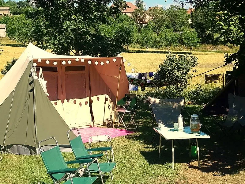 Emplacement Confort - Électricité 10A + Voiture + Tente Ou Caravane Ou Camping-Car