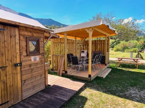 Emplacement - Emplacement Sani Top Confort + Installation + Voit + Sanit Privé + Terrasse Équipée + Cuisine - image n°4 - Camping Belle Roche