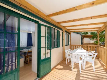 Mietunterkunft - Lodge Comfort (Tiere Erlaubt) - Club del Sole Stork Family Collection