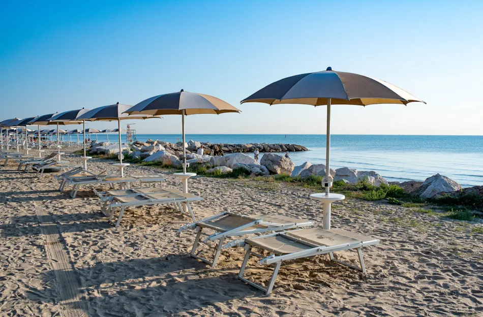 Club del Sole Stork Family Collection