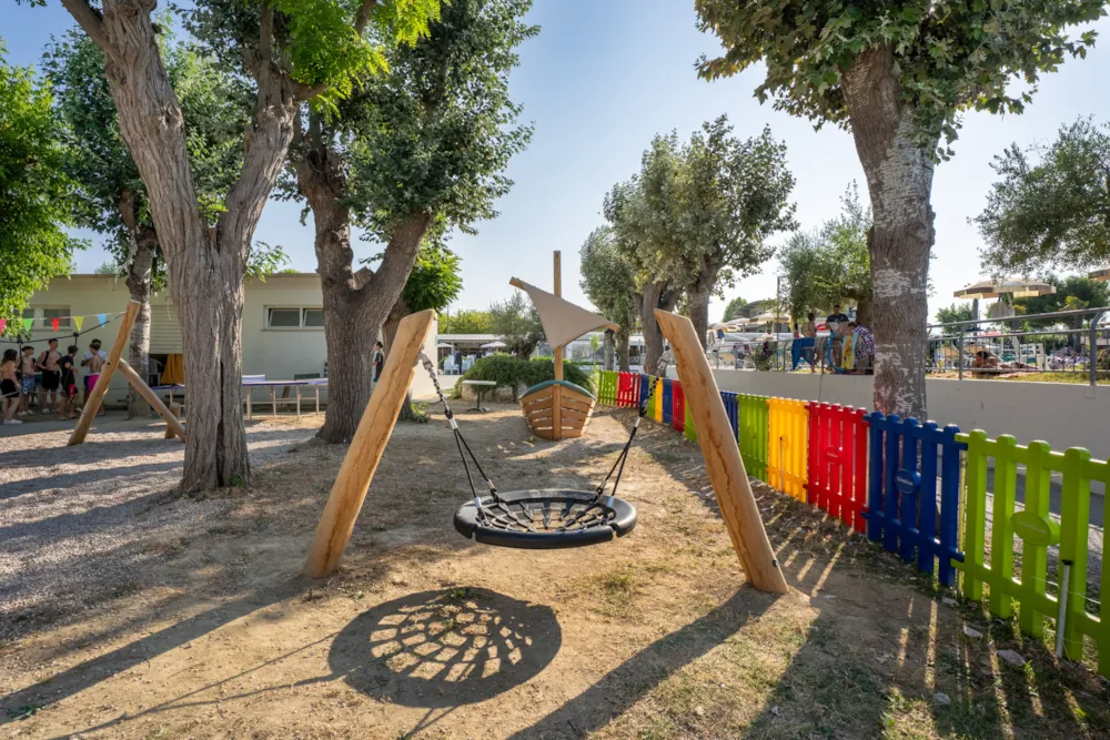 Club del Sole Stork Family Collection