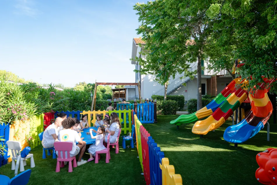 Club del Sole Stork Family Collection