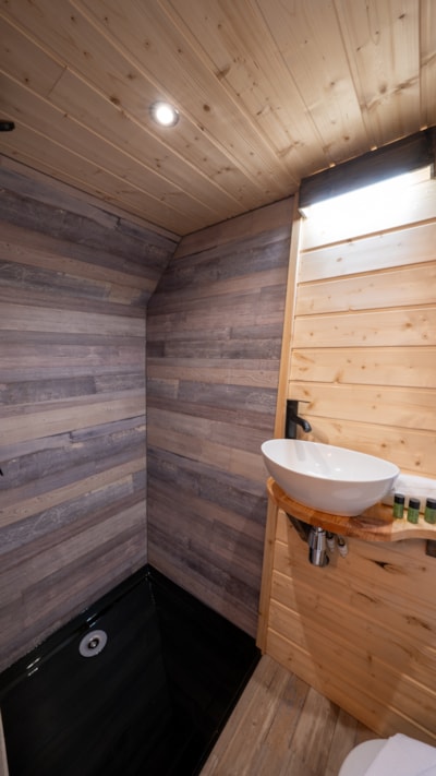 Kyara Hut — 5
