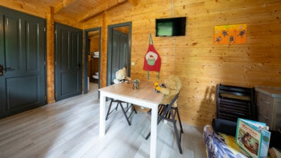 Hansel's Hut — 5
