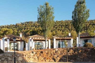Bungalow — 1