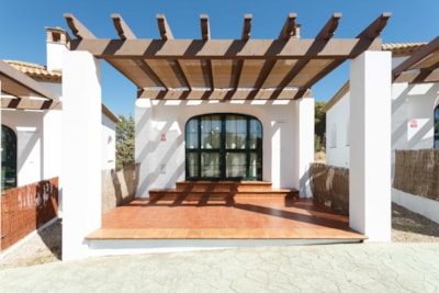Bungalow — 2