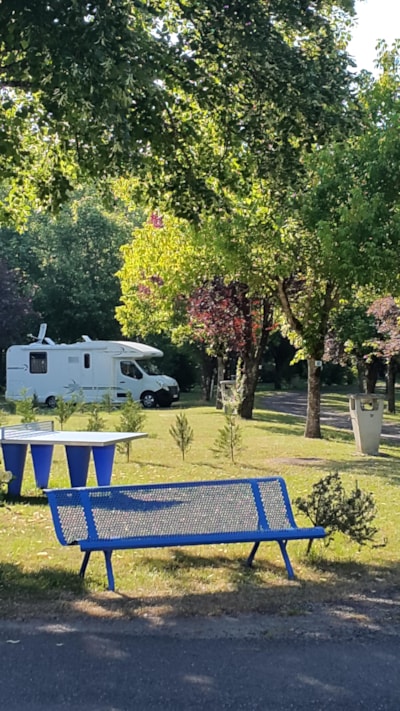 Package: Pitch + car + tent or caravan or camping-car