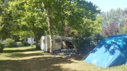 Pitch - Package: Pitch + Car + Tent Or Caravan Or Camping-Car - Camping Les Rives du Céou