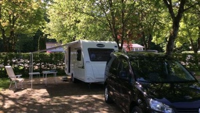 Package: Pitch + car + tent or caravan + electricity — 4