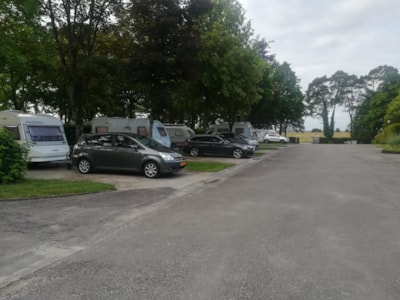 Package: Pitch + car + tent or caravan + electricity — 6