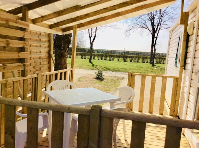Mobilhome N°11 - 2 Chambres - Terrasse