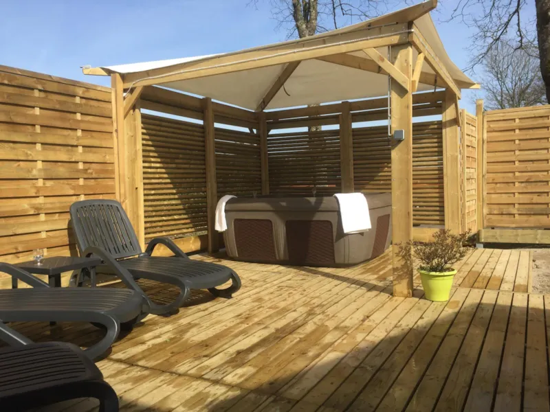 Mobilhome N° 15 Cocooning 2 Chambres - Spa Privatif