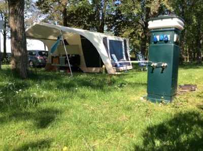 Package: Pitch + car + tent or caravan + electricity — 3
