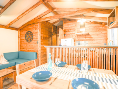 Lodge VIP Premium  34m² - 2 bedrooms + TV + sheets + towels + 11m² covered terrace — 5