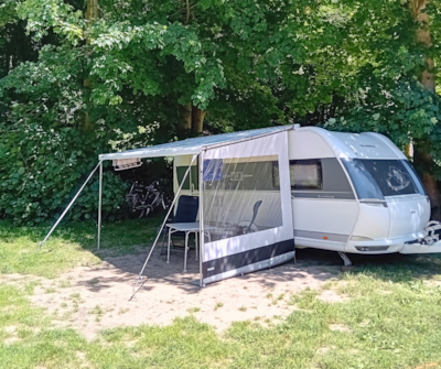 Comfort Package (1 tent, caravan or motorhome / 1 car / electricity 10A) — 2