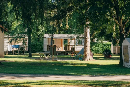 Huuraccommodatie(s) - Stacaravan 3/4 Personen - image n°2 - Camping Intercommunal Beaurepaire