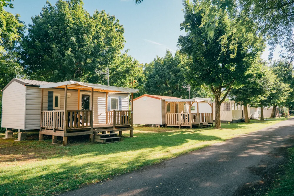 Location - Mobil-Home 2 Personnes, 4 Personnes Ou 6 Personnes - Camping Intercommunal Beaurepaire