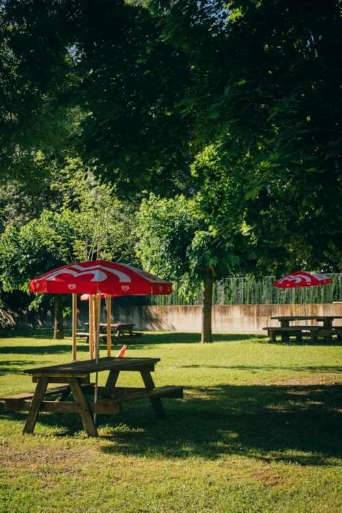Pitch - Emplacement Camping-Car - image n°2 - Camping Intercommunal Beaurepaire