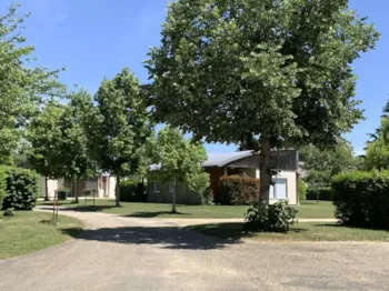 Mietunterkunft - Kleines Haus Mit 2 Zimmer - Camping Le Hameau des Champs