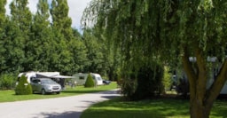 Kampeerplaats(en) - Standplaats Vip Premium (Water- En Afvoerpunt, Barbecue, Wi-Fi) + Elektriciteit 16A - Castel Camping Domaine de La Bien-Assise