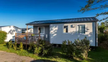 Mietunterkunft - Mobilheim 2 Zimmer - Confort - Halbüberdachte Terrasse - 4 P - 26M² - Camping de La Roche Percée