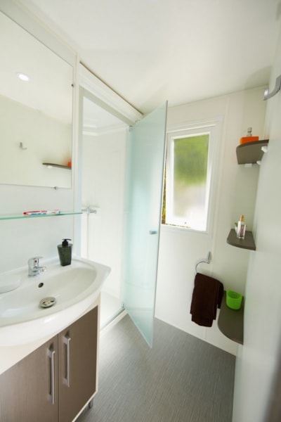 Mobil home Premium - 2 shower rooms - 2 toilets - 3 bedrooms - covered terrace- 40 M2 — 6
