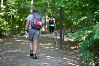 Stellplatz - Pauschale Wanderer - Camping Lou Paradou