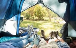Kampeerplaats(en) - Basisprijs Natuurplaats (1 Tent, Caravan Of Camper / 1 Auto) - Camping Lou Paradou
