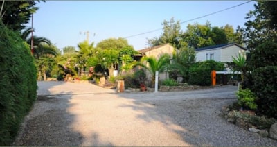 Comfort Package (1 caravan or motorhome / 1 car / electricity 10A) - 80m² — 2