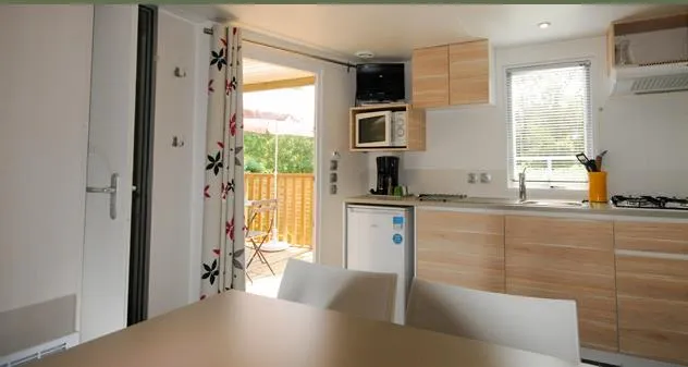 Mobil Home Confort+ 25 M² (2 Chambres) - Climatisé + Terrasse Intégrée