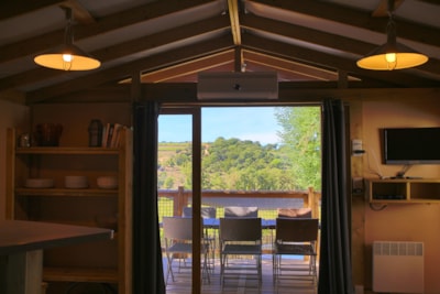the Sweet Premium lodge cabin - 43m² (2 bedrooms) - semi-covered terrace - jacuzzi — 4