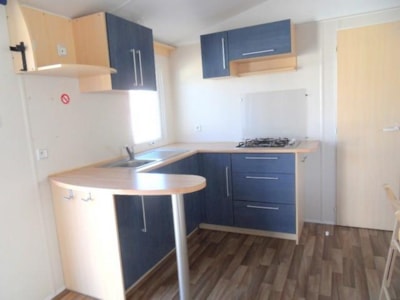 Air-conditioned mobile home + Tv model — 3