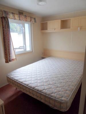 Air-conditioned mobile home + Tv model — 4