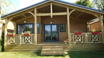 Mietunterkunft - Chalet Clochettes 35M² + Überdachte Terrasse 17M² - 3 Zimmer - Tv - Geschirrspüler - Camping Le Panoramique 
