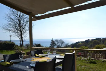 Mietunterkunft - Mobilheim Prestige Blick Aufs Meer 2 Zimmer - Camping Armor Loisirs
