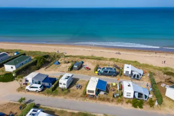Stellplatz - Stellplatz Mit Meerblick 1. Oder 2. Zeile (Zelt Oder Wohnwagen) - Camping Le Ranch
