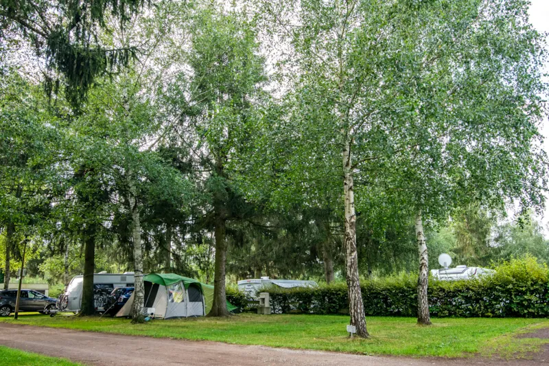 Forfait Camping (Emplacement, 2 Personnes, 1 Véhicule)