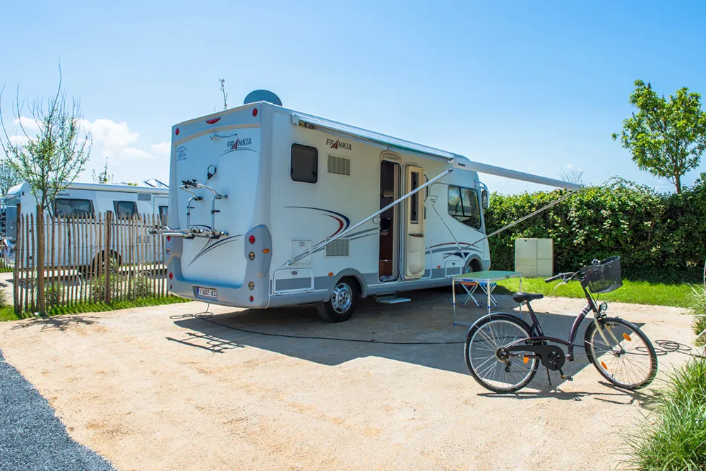 Stellplatz - 4 Blumenplätze **** Mit Privaten Und Beheizten Toiletten - YELLOH! VILLAGE - CAMPING LA CAPRICIEUSE