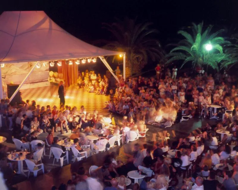 Camping Marina d'Erba Rossa