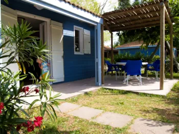 Mietunterkunft - Hütte Classic Xl | 31M² | Klimaanlage | 2 Schlafzimmer | Nicht Überdachte Terrasse - - Camping Marina d'Erba Rossa
