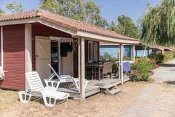 Mietunterkunft - Hütte Classic Xl | 34M² | Klimaanlage | 2 Schlafzimmer | Nicht Überdachte Terrasse - - Camping Marina d'Erba Rossa