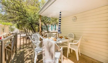 Mietunterkunft - Comfort | 27M² | Klimaanlage | 2 Schlafzimmer | Einfache Terrasse - - Camping Marina d'Erba Rossa