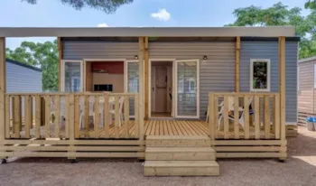 Mietunterkunft - Comfort Xl | 31M² | Klimaanlage | 2 Schlafzimmer | Hochterrasse - - Camping Marina d'Erba Rossa