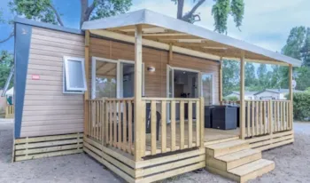 Mietunterkunft - Premium Exclusive | 26M² | Klimaanlage + Wifi | 2 Schlafzimmer | Lounge Terrasse - - Camping Marina d'Erba Rossa