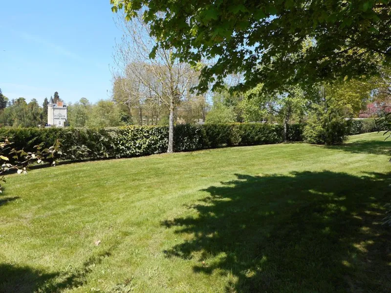 Emplacement Premium Castel - Electricité 20 A - Eau - Evacuation Eaux Grises - 198