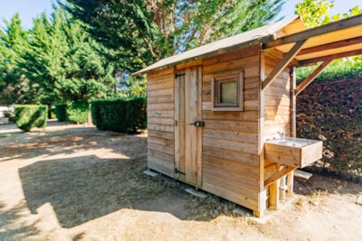 Pitch + electricity 16A - Water point - with private facilities - Z4