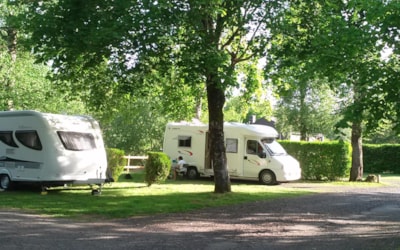 Pitch: tent, caravan or camping-car — 1