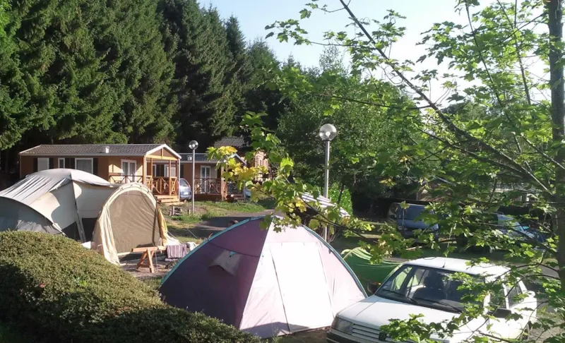 Emplacement : Tente, Caravane, Camping-Car